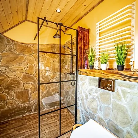 Trzy Kopce Apartamento Ropica Polska