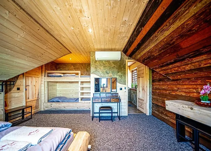 Trzy Kopce * Ropica Polska